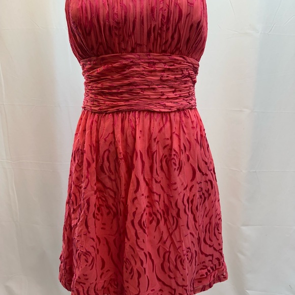 BCBGMaxAzria Dresses & Skirts - BCBGMaxAzria Strapless Textured Pink Dress 8